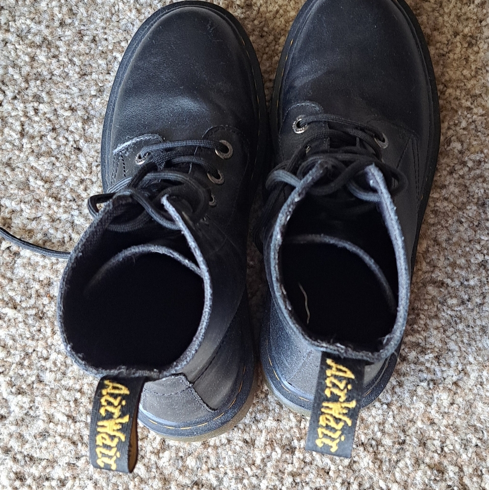 Dr Marten Black Boots - Picture 4 of 9
